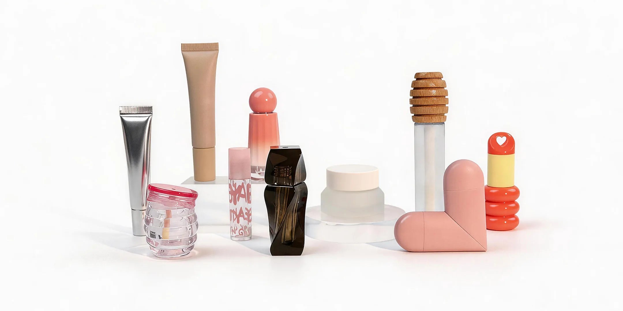A Guide to Choosing Lip Gloss Containers by Format and Application Method