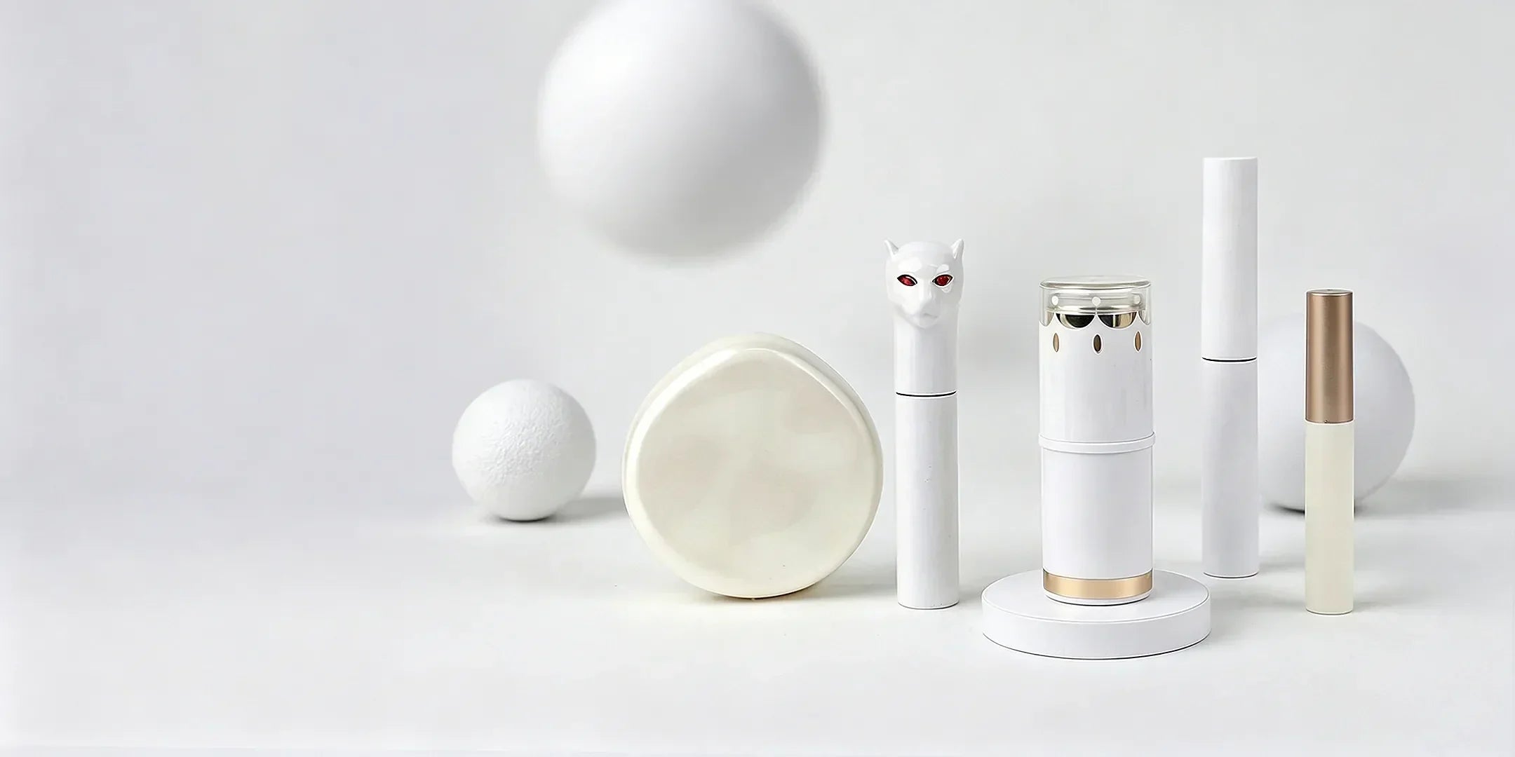 Clean, Soft, or High-Contrast: Designing a Makeup Line with White Cosmetic Packaging