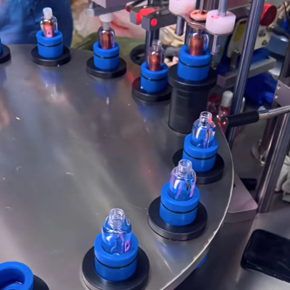 Custom makeup line production process by KAIYA, showing finished makeup filling and assembly support for beauty brands.