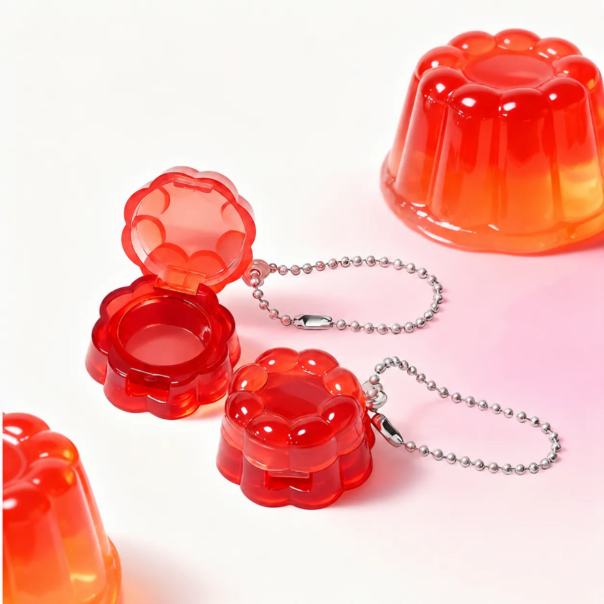 KAIYA lip gloss jars showing compact depth and usable capacity for portable cosmetic packaging