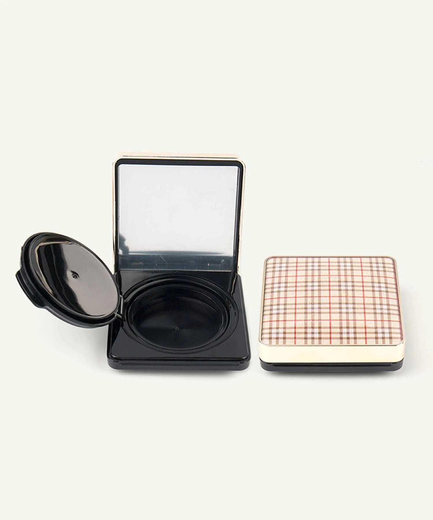 High quality magnetic powder compact case for cosmetic packaging and refillable makeup containers.