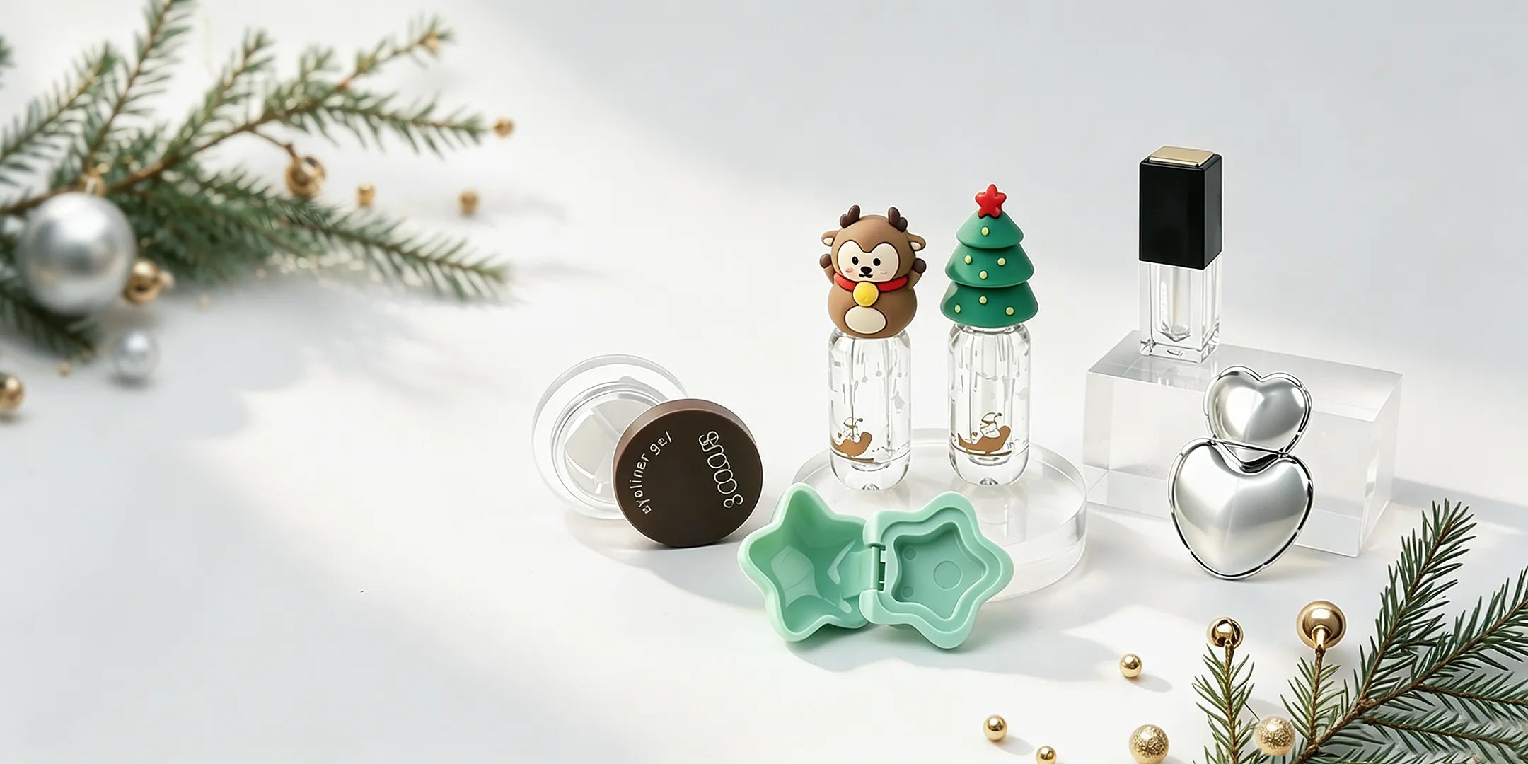 Kaiya mini makeup containers set with small cosmetic containers, clear tubes, novelty shapes, and compact packaging for sample-size beauty products.