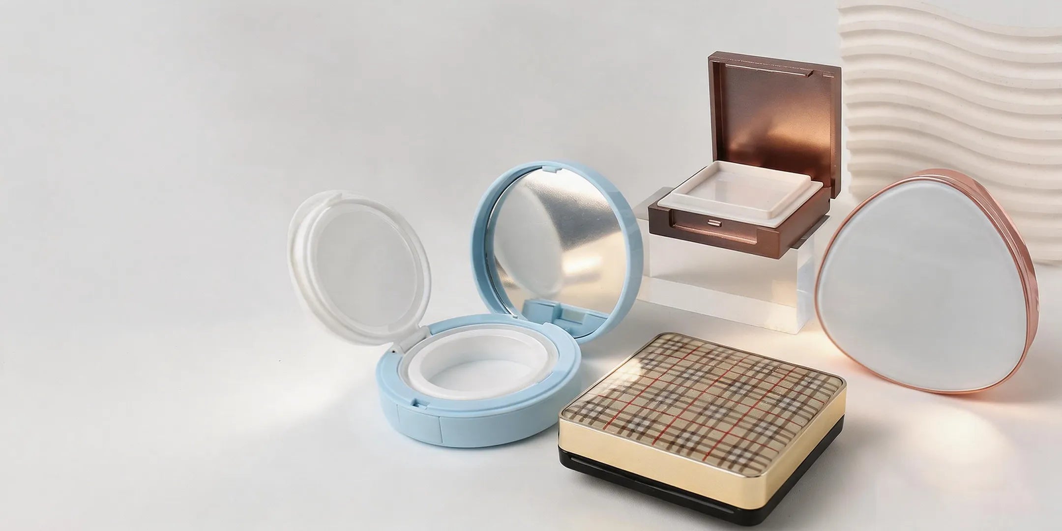 Cushion Foundation Packaging: How Beauty Brands Choose the Right Compact Case