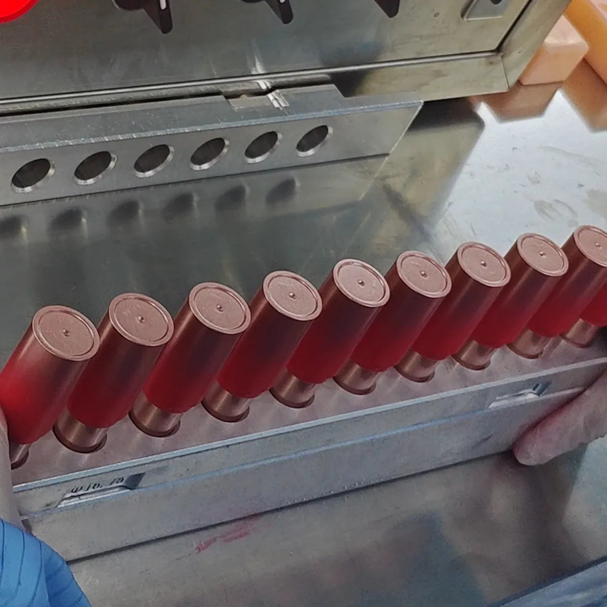 Custom makeup manufacturers KAIYA supporting lipstick production, filling, and finished makeup development for beauty brands.