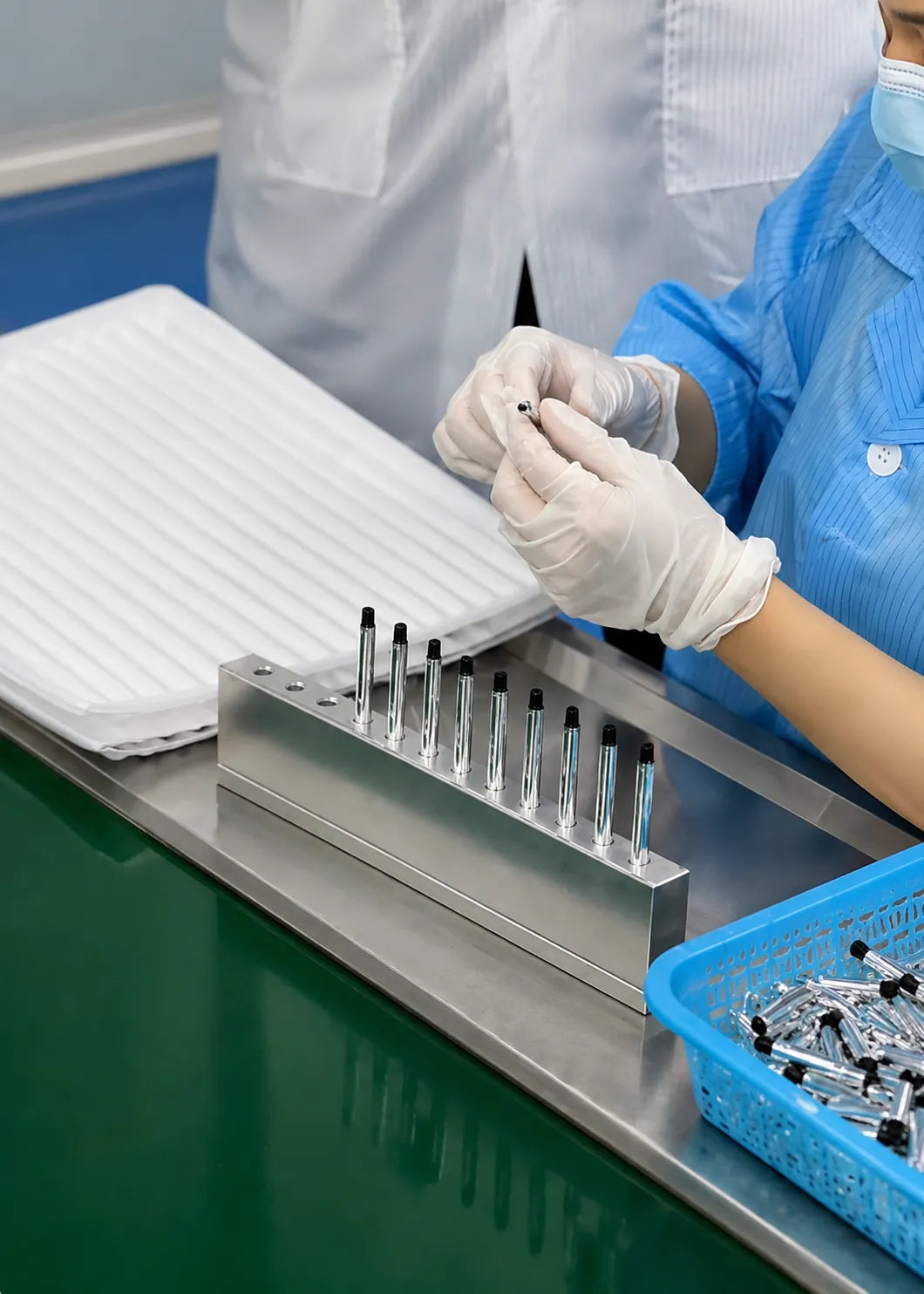 KAIYA lip liner pencil manufacturer with workers assembling and inspecting lip liner pencils in a clean cosmetics factory