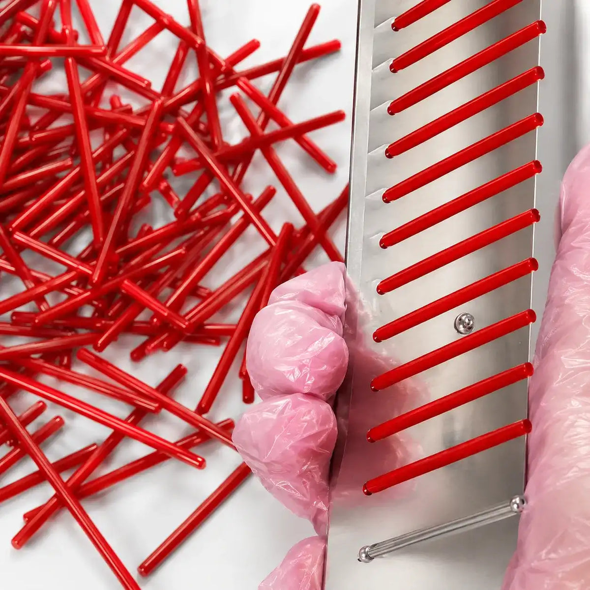 KAIYA lip liner pencil manufacturer showing lip liner pencil component assembly during the factory production process